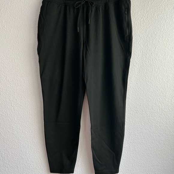 Fabletics Black Cold Weather Joggers Men’s• New • Size: XL - Picture 5 of 5